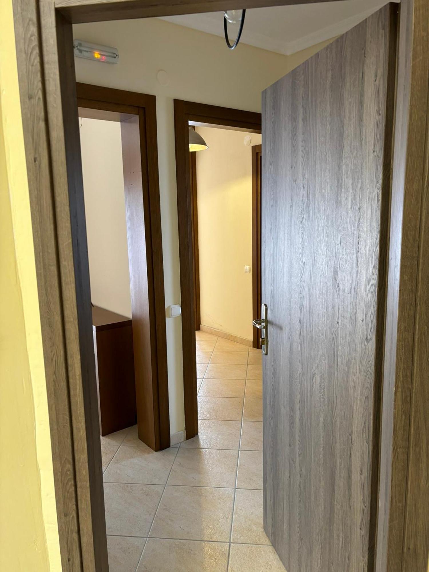 Lux - One Bedroom , Living , Kitchen , Bathroom - For 1 To 7 People, Also For Parties & Gatherings Up To 25 People, Only 15 Minutes From Thessaloniki Center And 8' Minutes From Thessaloniki Airport *