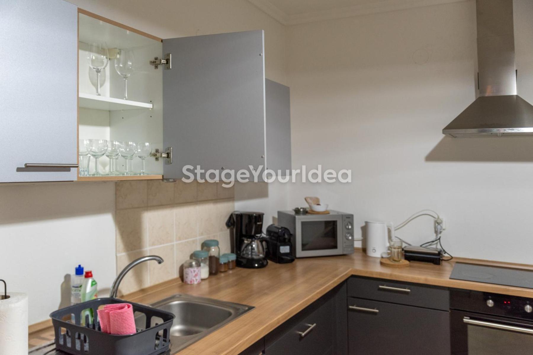 Lux - One Bedroom , Living , Kitchen , Bathroom - For 1 To 7 People, Also For Parties & Gatherings Up To 25 People, Only 15 Minutes From Thessaloniki Center And 8' Minutes From Thessaloniki Airport Neon Rysion