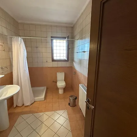 Lux Apartment - One Bedroom , Living Room , Kitchen , Bathroom - For 1 To 7 People, Also For Parties & Gatherings Up To 25 People, Only 15 Minutes From Thessaloniki City Center And 8' Minutes From Thessaloniki Airport Neon Rysion Exterior photo