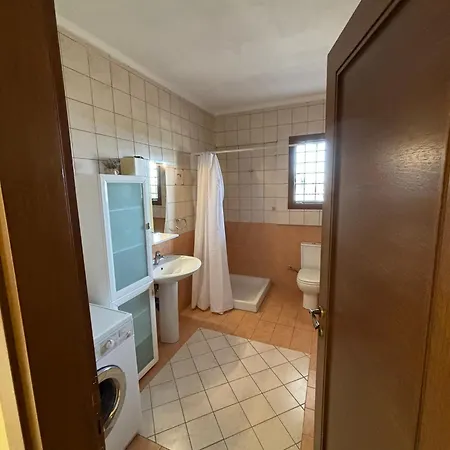 Lux Apartment - One Bedroom , Living Room , Kitchen , Bathroom - For 1 To 7 People, Also For Parties & Gatherings Up To 25 People, Only 15 Minutes From Thessaloniki City Center And 8' Minutes From Thessaloniki Airport Neon Rysion Exterior photo