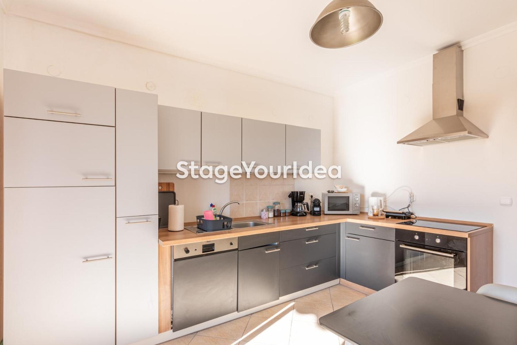 Lux - One Bedroom , Living , Kitchen , Bathroom - For 1 To 7 People, Also For Parties & Gatherings Up To 25 People, Only 15 Minutes From Thessaloniki Center And 8' Minutes From Thessaloniki Airport